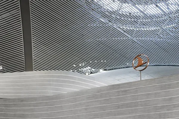 1_JYBe_mC80ICgzW5uyewi7w